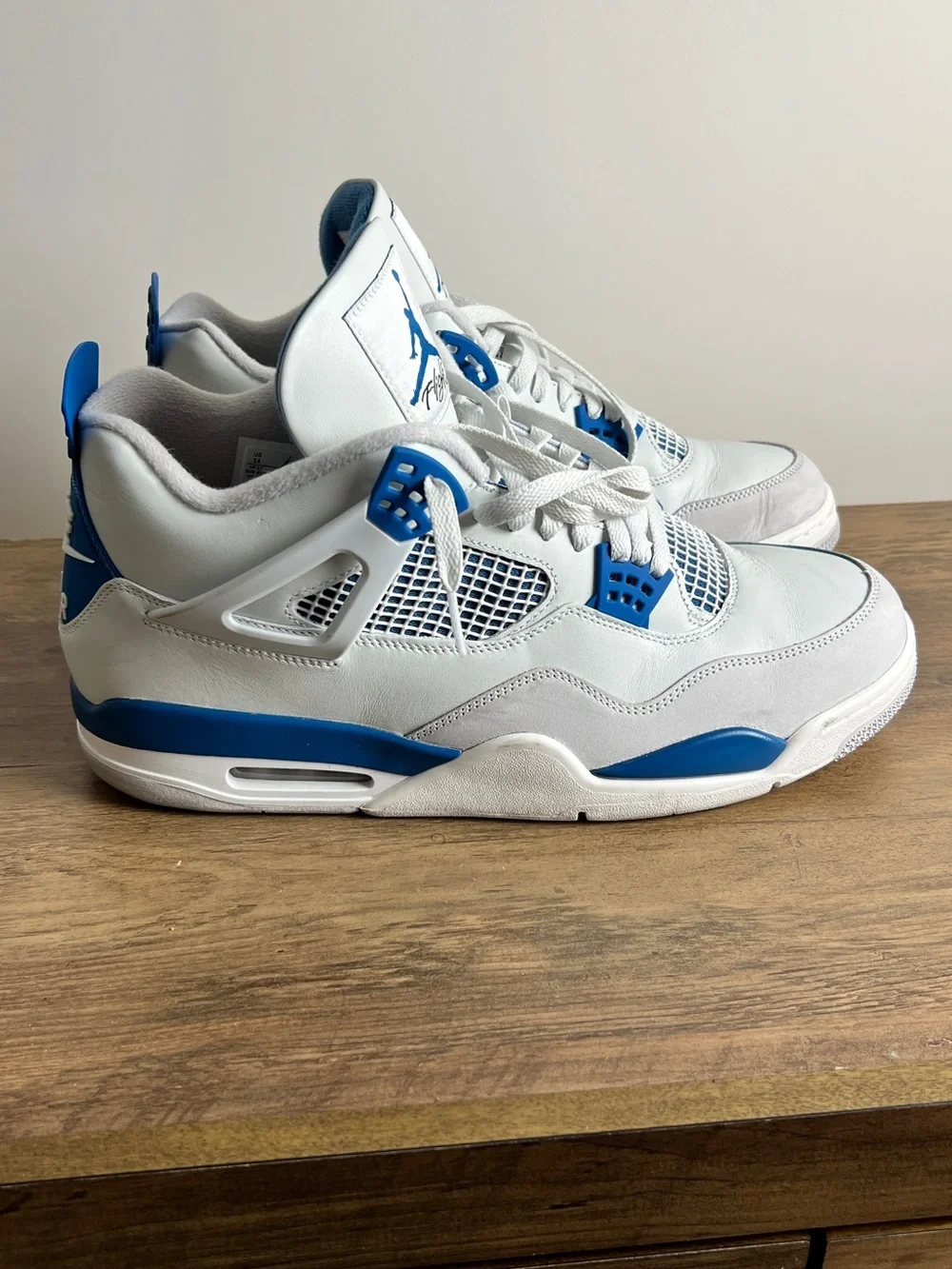 Jordan 4 Retro Military Blue (2024)